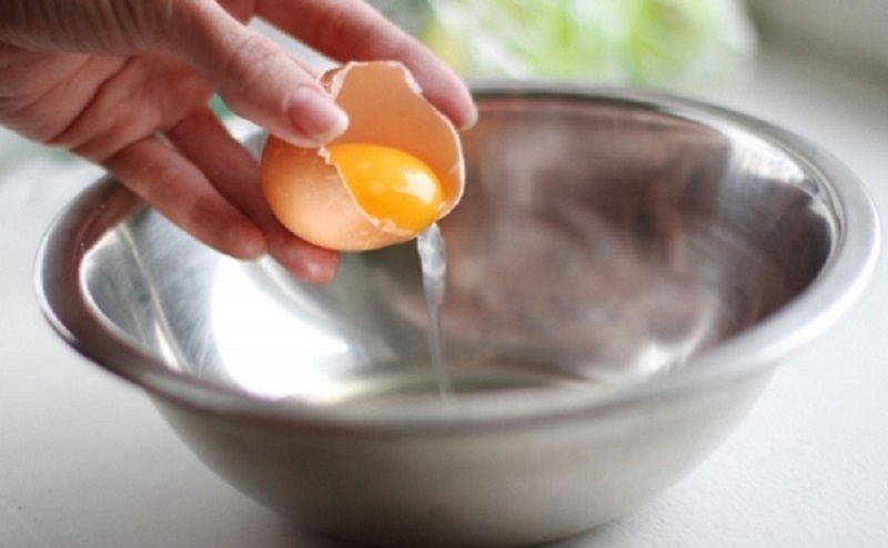 Этот способ приготовления яичницы полюбился уже тысячам хозяек и их домочадцам!