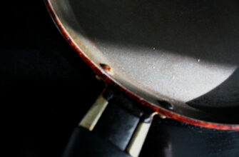 Как очистить сковороду от нагара, жира и ржавчины