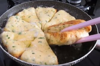 Рецепт потрясающих сырных треугольников на сковороде
