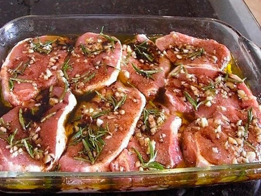Подборка маринадов для запекания мяса в духовке.