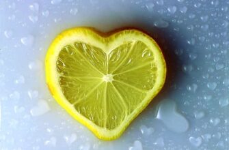 Почему стоит протирать лицо лимоном каждое утро?